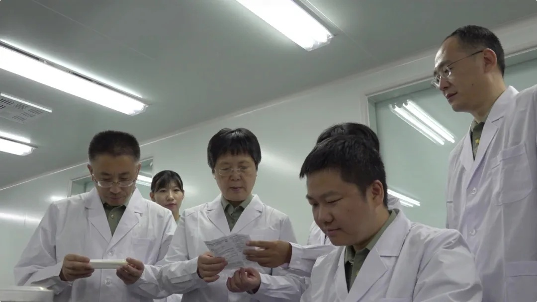 陳薇團(tuán)隊研發(fā)的吸入式新冠疫苗亮相，全球首款，厲害了我的國